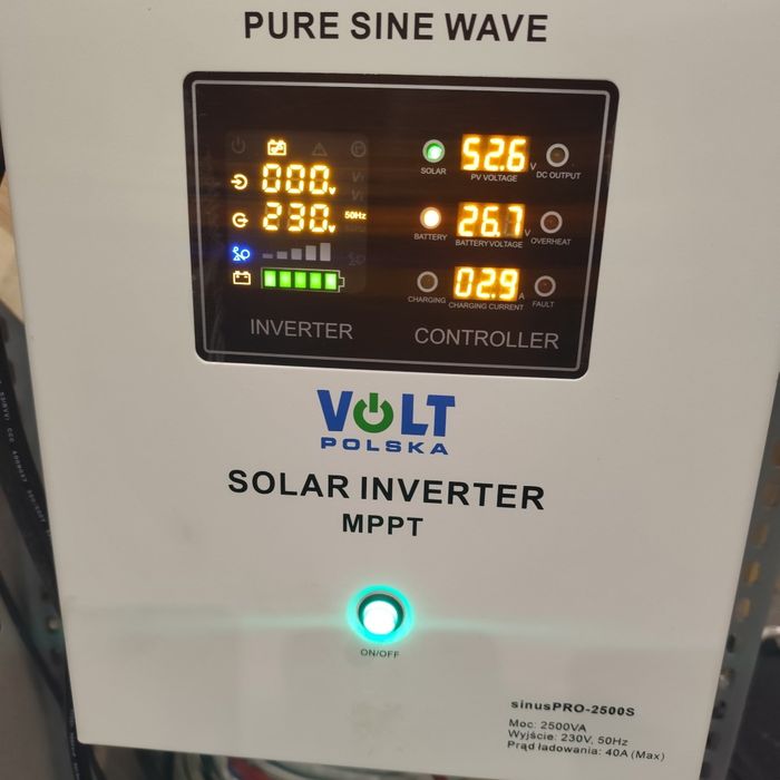 Solar inverter sinusPRO 2500
