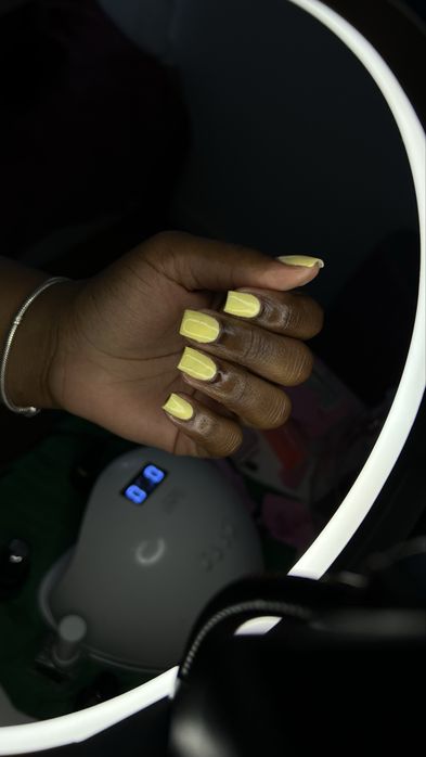 Unhas e tranças ao domicílio