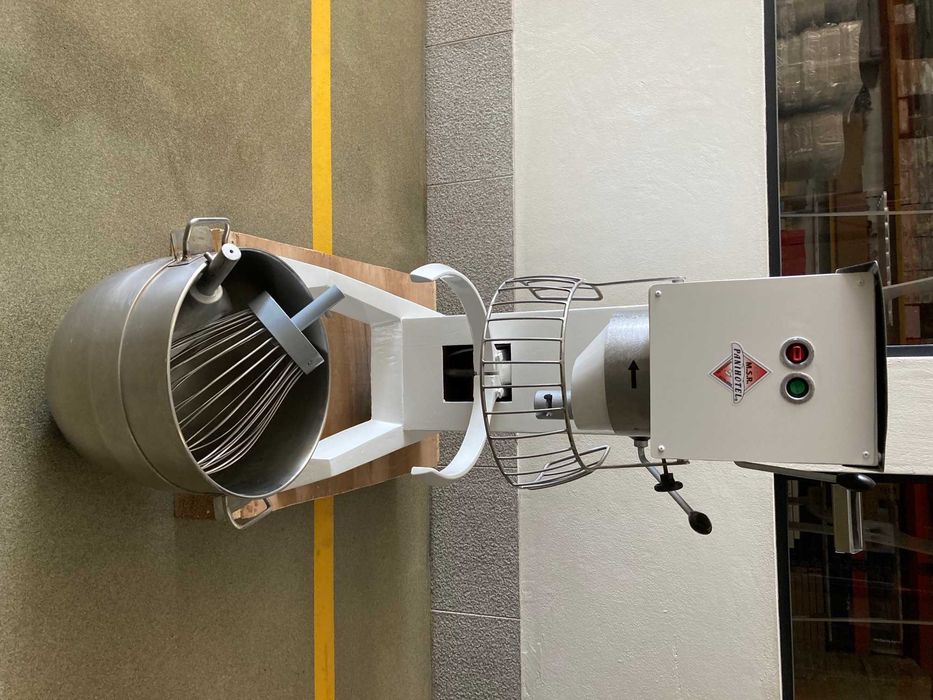 Batedeira 40 litros eletromecânica