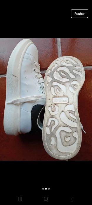 Tenis brancos com muito pouco uso