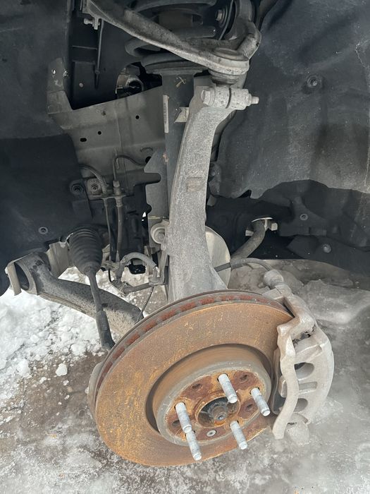 Поворотний кулак (цапфа)ліва Jeep Grand Cherokee WL 2021+