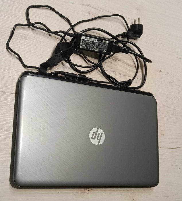 LAPTOP HP 15-R 15,6"