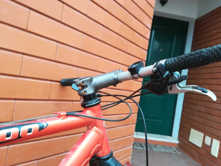 Bicicleta TREK 6500 + rolo treino