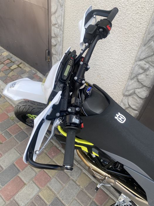 Husgvarna 701 ktm 690