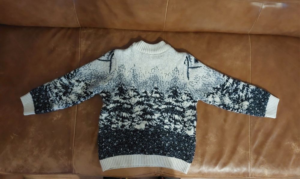 Sweter dla chłopca lub dziewczynki z motywem wilk