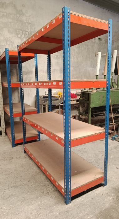 Prateleira com 200 x 153 x 62