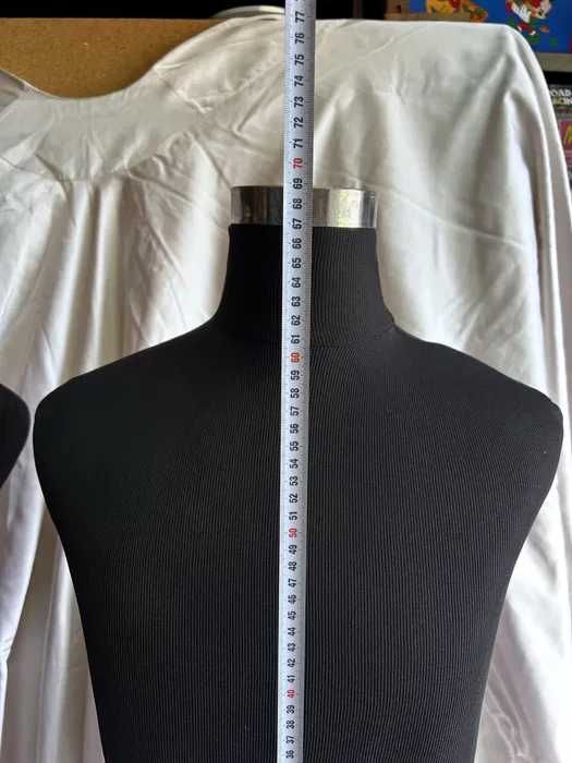 Busto de Manequim Masculino – Preto