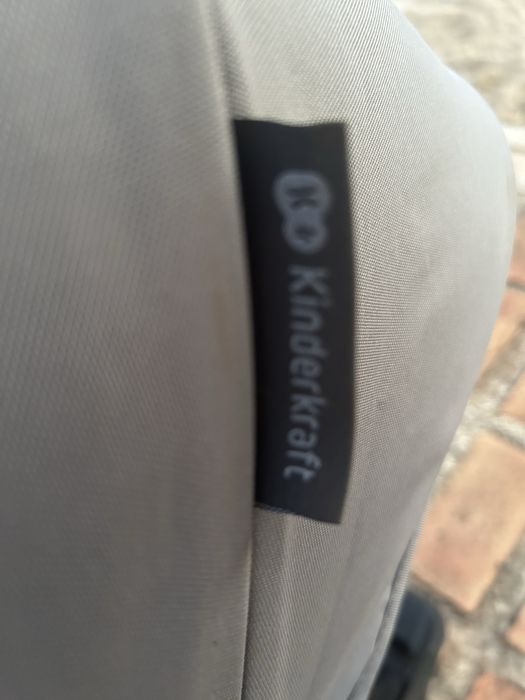 Vende se carinho de bebe