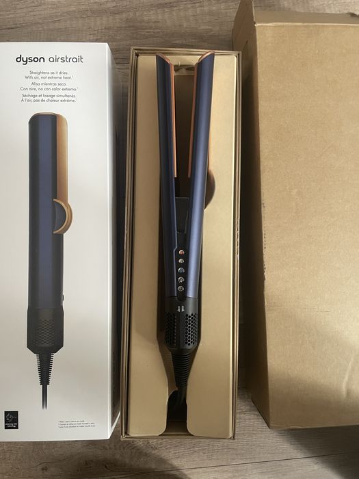 Dyson Airstrait Aeroprostownica