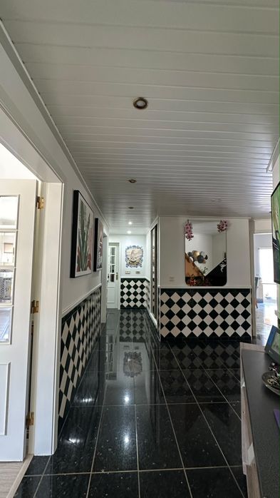 Apartamento T3  zona Ribeirinha  Baixa Banheira Frente as piscinas municipais , com AR Condicionado e todo mobilado e com cozinha totalmente equipada