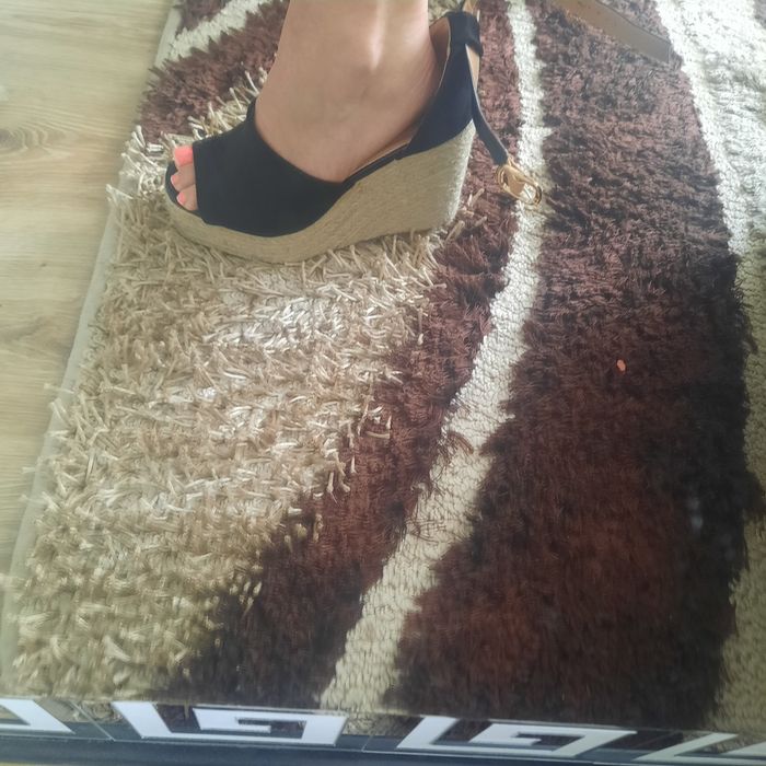 Buty na koturnie