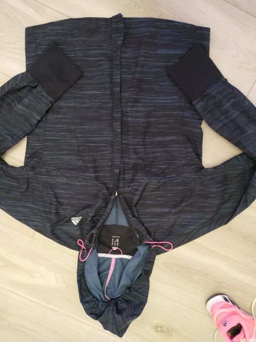 Ветровка лёгкая р.48-50 Adidas женская