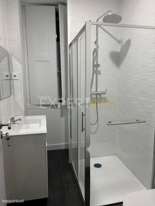 Apartamento T7 com 233m2, totalmente remodelado em Celas, Coimbra