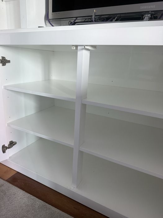 Móvel madeira maciça lacado de alto brilho