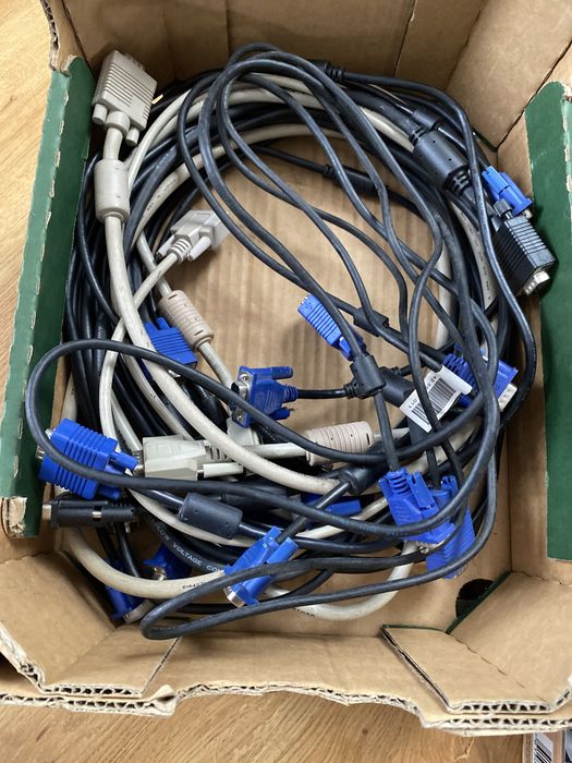 Kabel  video do monitora VGA