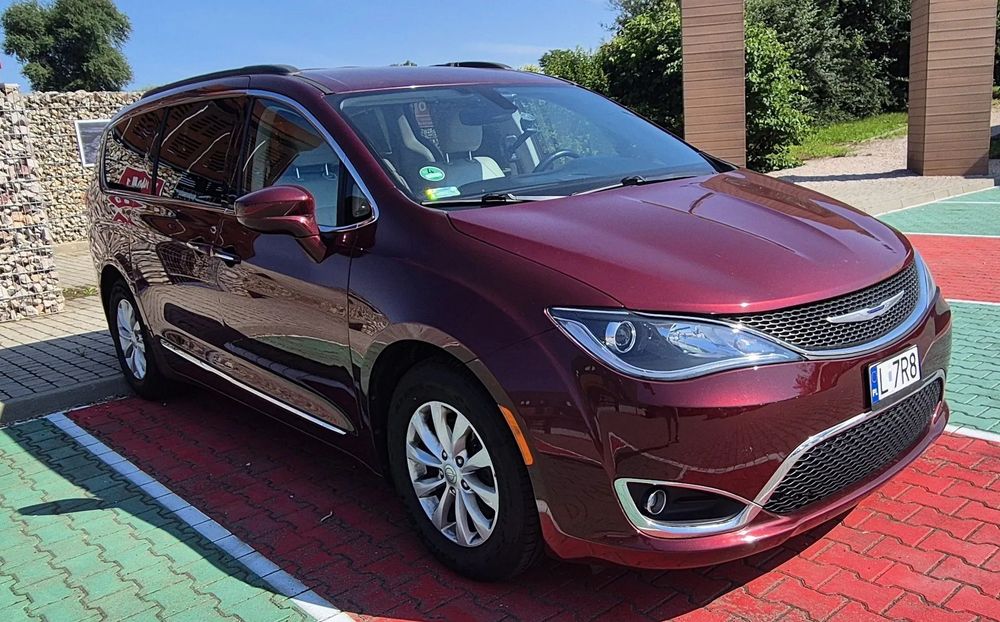 Chrysler Pacifica Chryslera Pacifica Limited z silnikiem 3.6