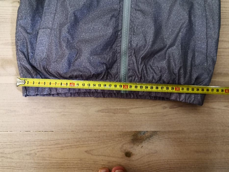 Kurtka przeciwwiatrowa.