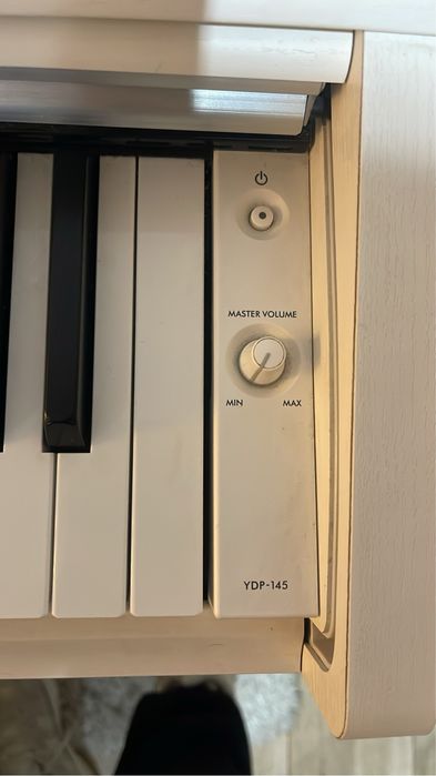 Piano Yamaha Branco lindo