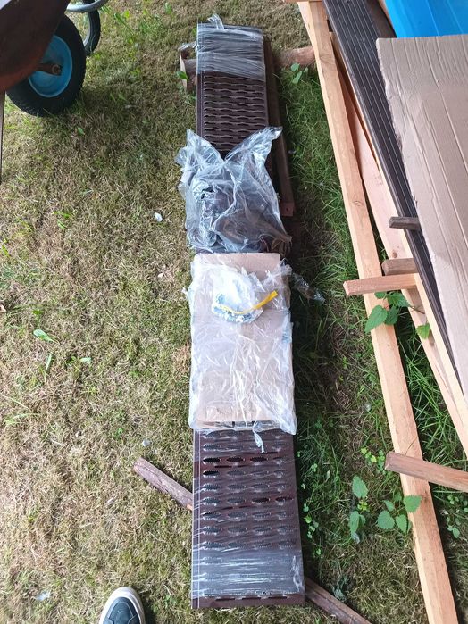 Podest dachowy, kominiarski brązowy 2x2m.