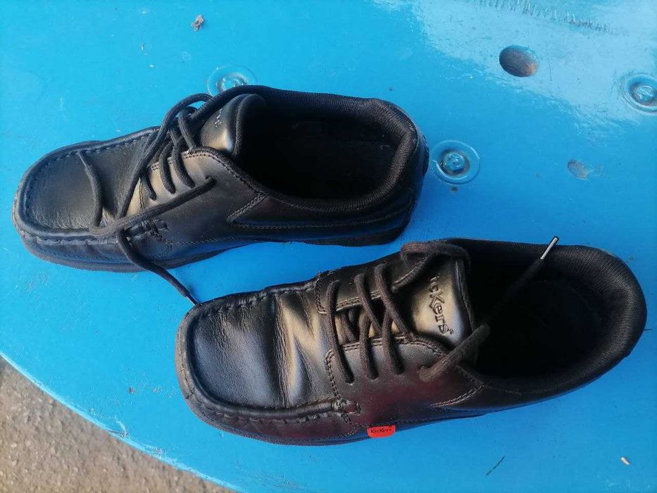 Продам Kickers натуральна шкіра 39р