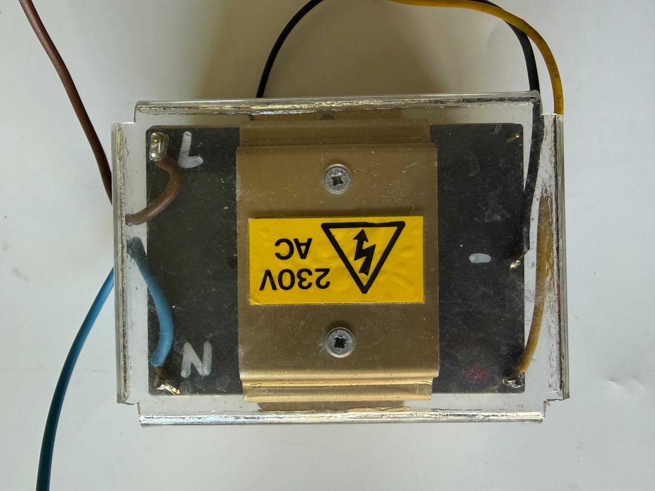 mocowany moduł zasilacz 12v 2.1 A