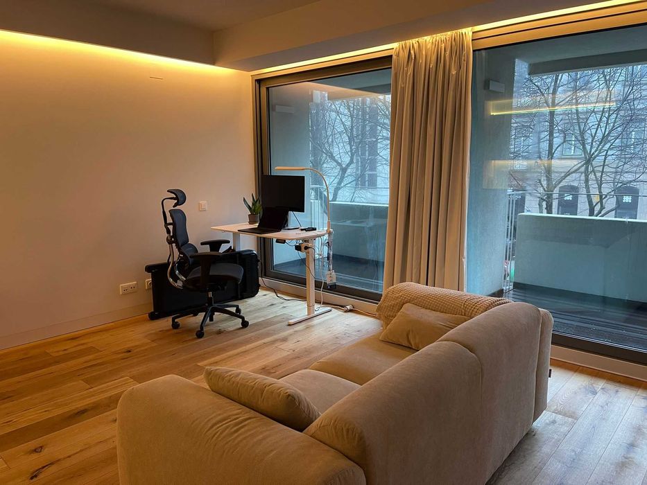 Arrenda T2 com 2 lug de garagem e arrecadação