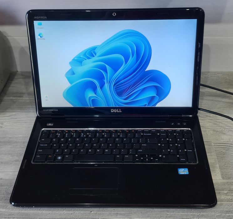 Laptop DELL, Intel I7, 6GB ram, 500GB hdd, 17,3 cala, dwie grafiki