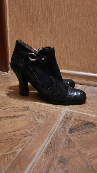 Ботільйони, чорні, Італія, (замш/-шкіра) комбінація