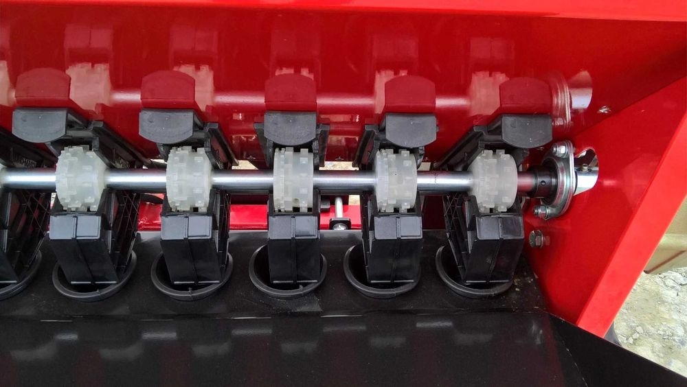 Siewnik zbożowy AGRO-MASZ Euro-Masz 2,5m.2,7M. 3,0m. SR25