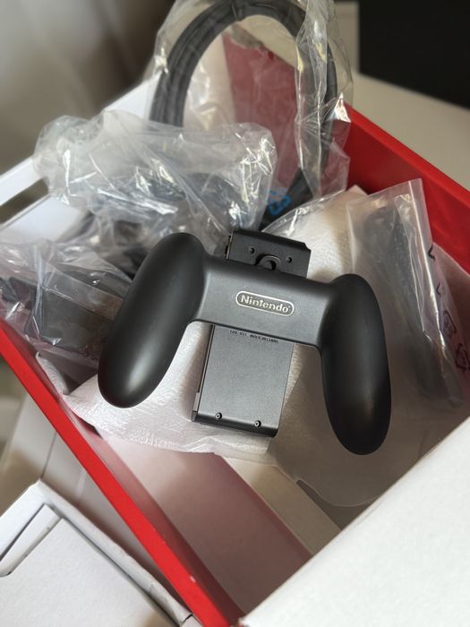 Nintendo Switch OLED Neon Blue / Neon Red – Como Nova na Caixa