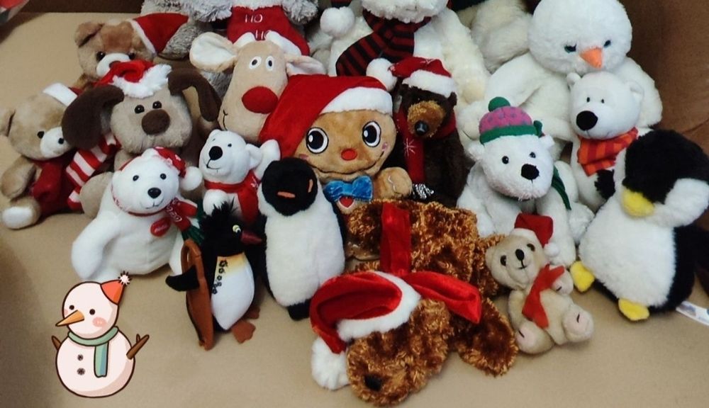 Новорічні м'які іграшки, кінь, ведмеді