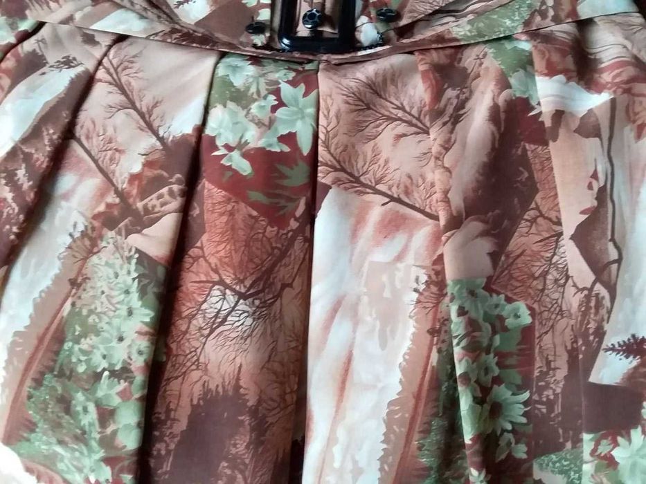 Пестрая женская юбка