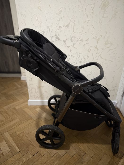 Прогулянкова коляска CARRELLO Bravo Plus