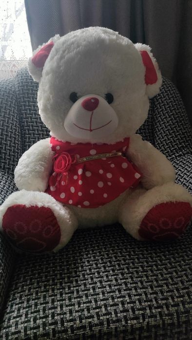 Медведь плюшевый большой