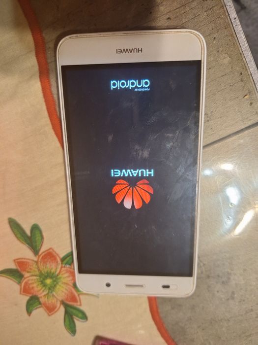 Telefon huawei y 6