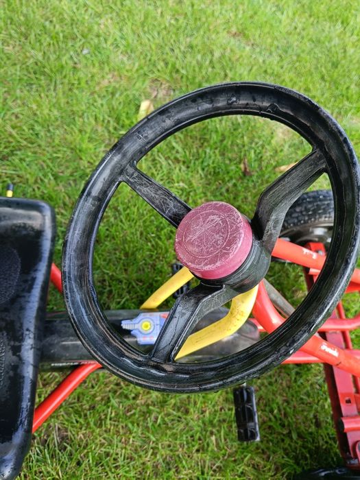 Gokart na pedały,do jazdy dla dziecka.