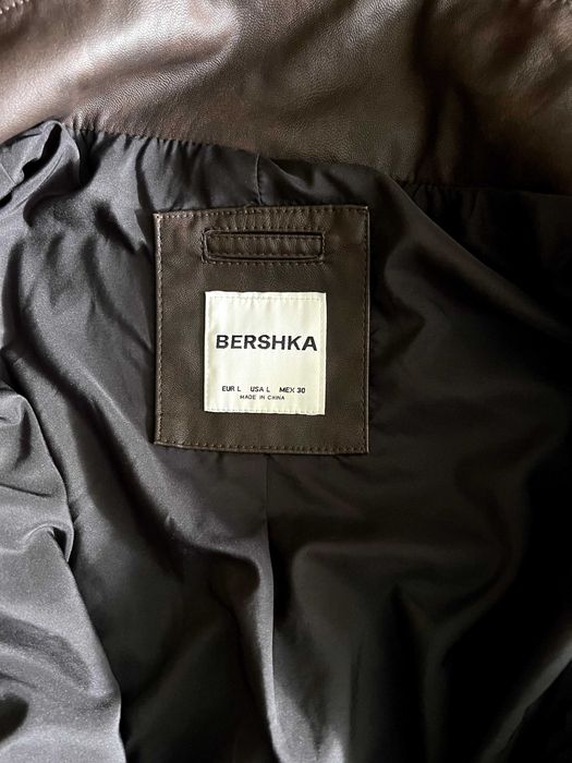 Шкіряний бомбер Bershka