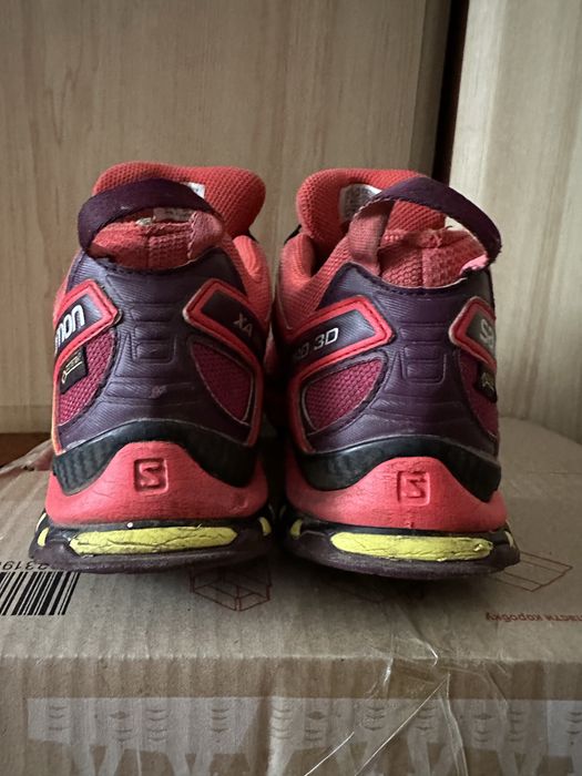 Кросівки40 розмір