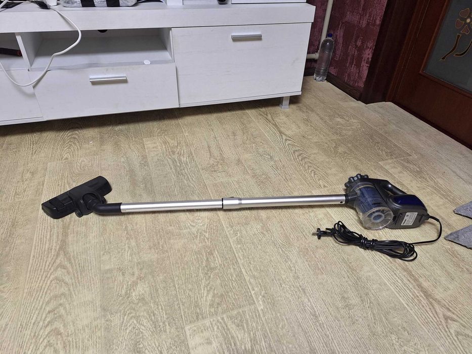 Вертикальний пилосос 2 в 1 Tristar SZ-1926 — Потужний та компактний