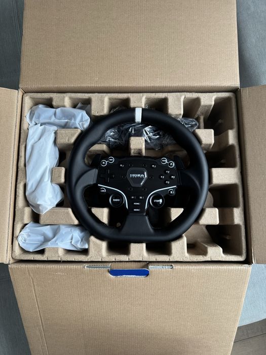 Sprzedam zestaw MOZA R5 Bundle