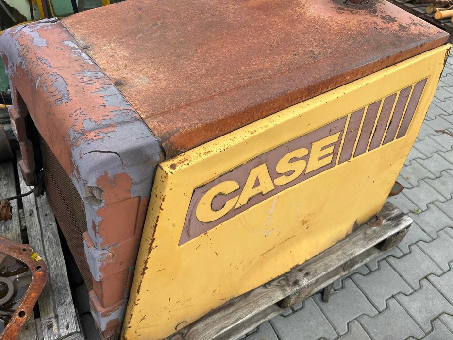 Maska osłona silnika CASE 580 K, SK