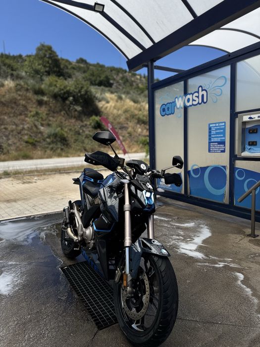 Zontes 125u com muitos extras