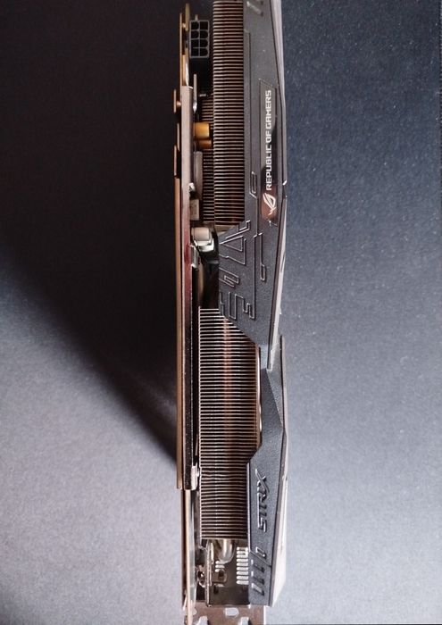 Видеокарта ASUS ROG-STRIX-RX580