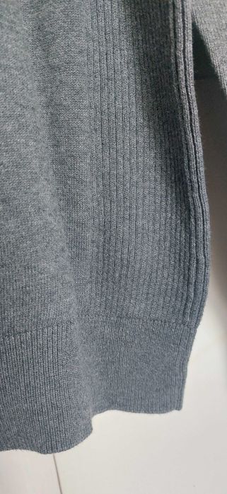 Szary   sweter M/L