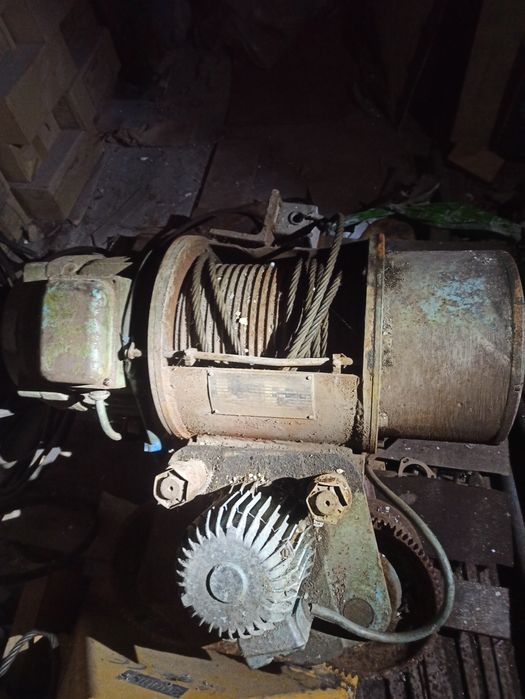 Продам тельфер Болгарія. В/п 2 тони.