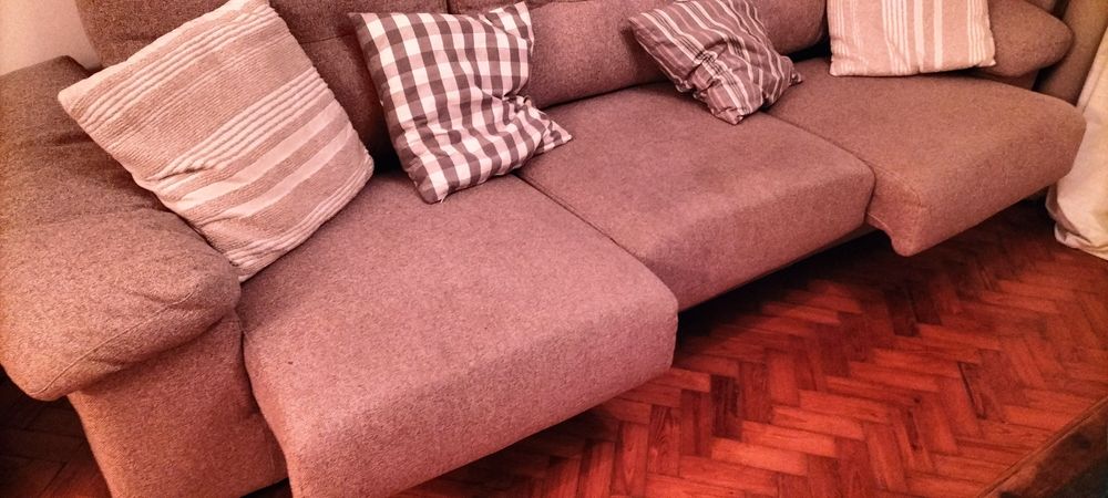 Sofá de sala desmontável em excelente estado