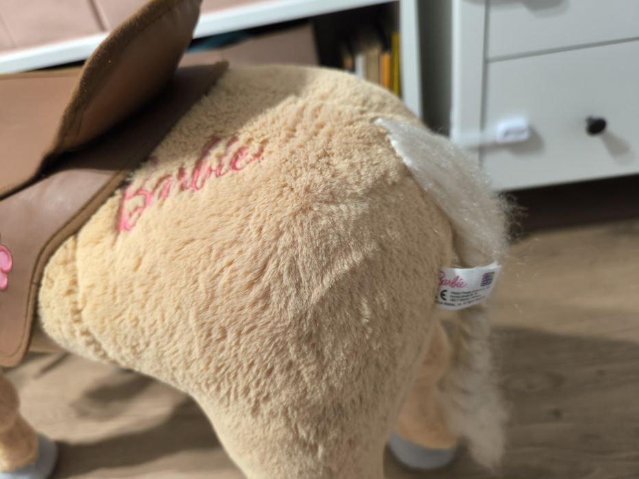 Konik Barbie Happy People