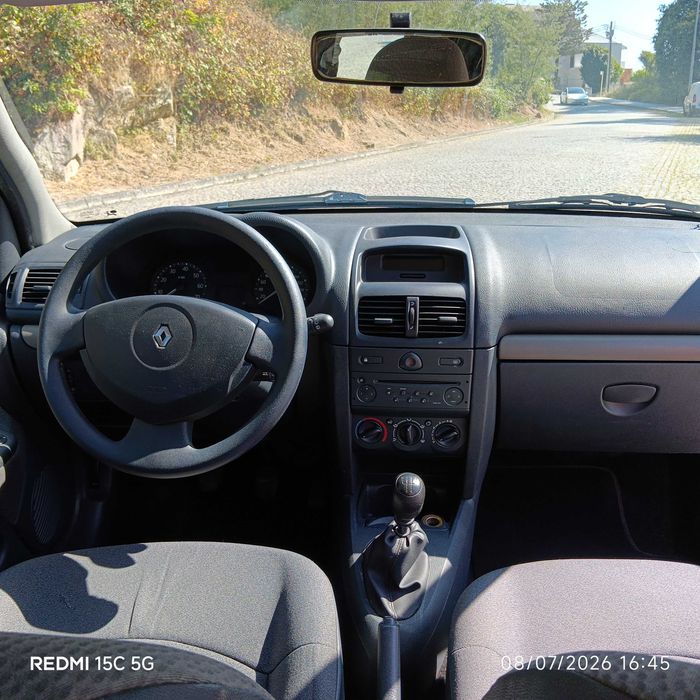 carro renault clio