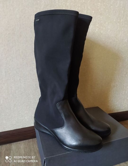 Ecco 36 сапоги жіночі шкіряні чоботи весняні черевики взуття ессо