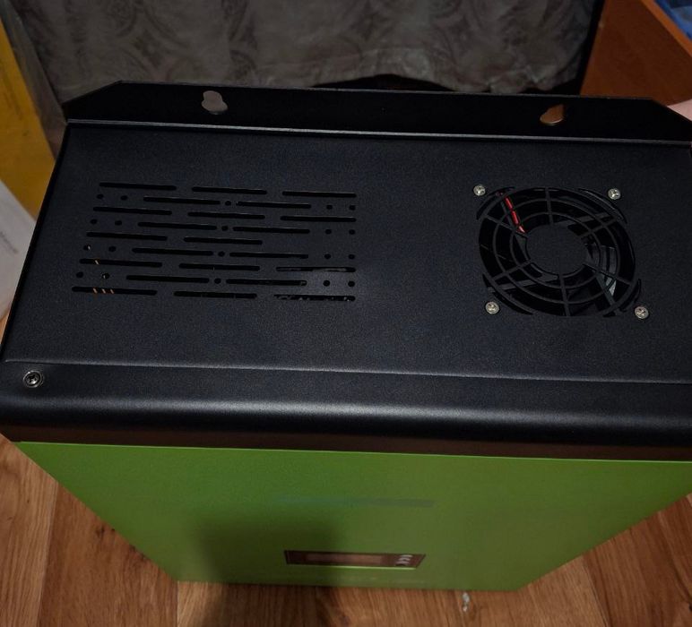 Солнечный гибридный инвектор